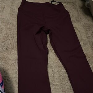 Vuori Women's Leggings in Deep Burgundy